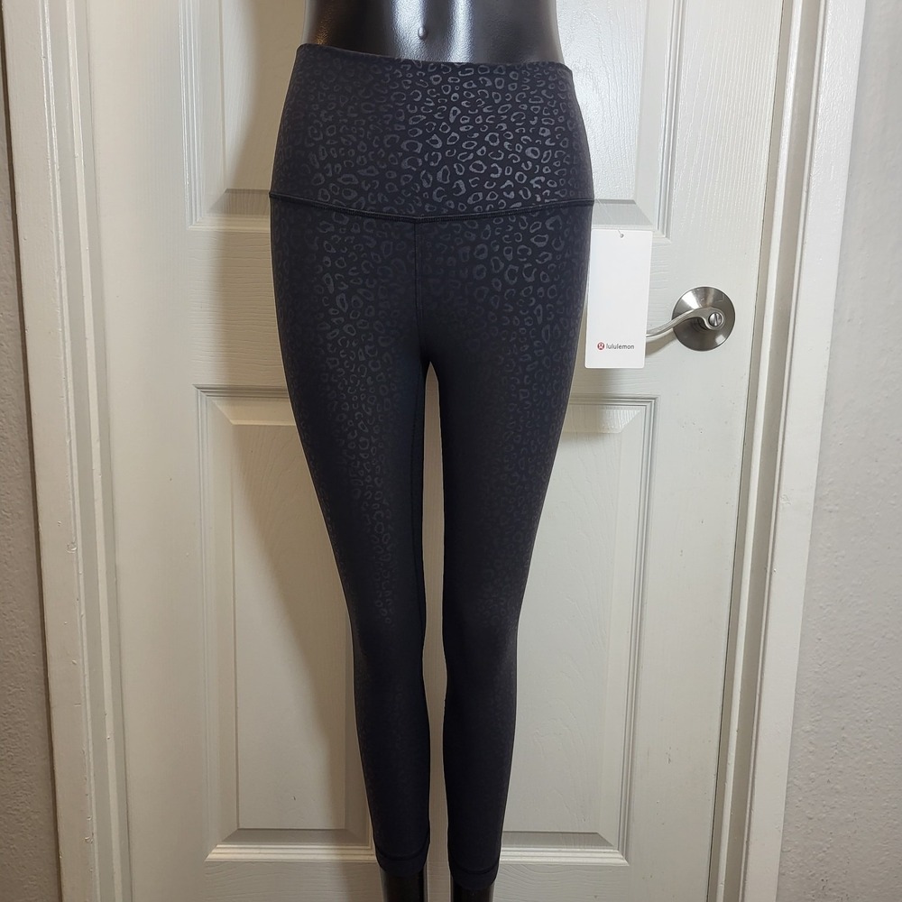 Lululemon Align High Rise Crop 21" Leggings Black Leopard Size 4- Brand New!